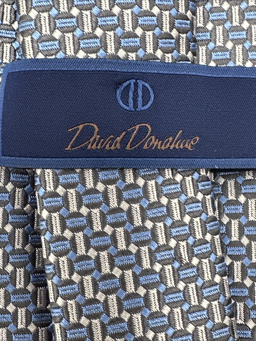 NWT David Donahue Blue Geometric Necktie Tie Silk Italy USA Medallion Blue Woven - Picture 6 of 9